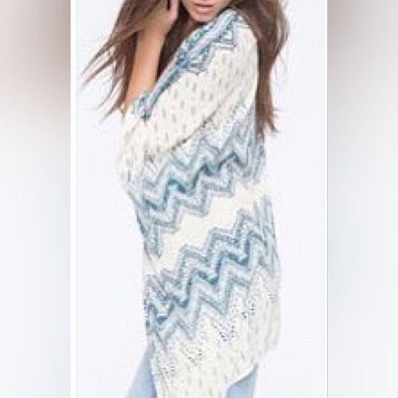 Lottie & Holly by Band of Gypsies Chevron Batnik Kimono - Picture 2 of 15